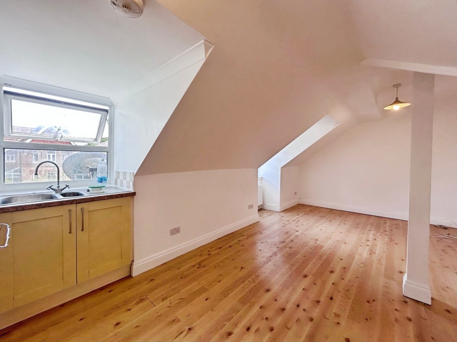 2 bedroom Flat for Letting Hengist Road, Bournemouth