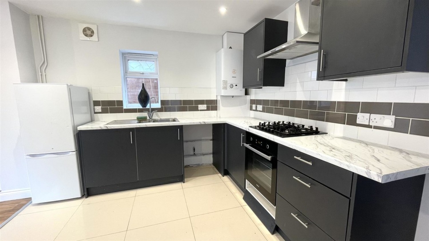 2 bedroom House for Letting Haviland Road East, Bournemouth