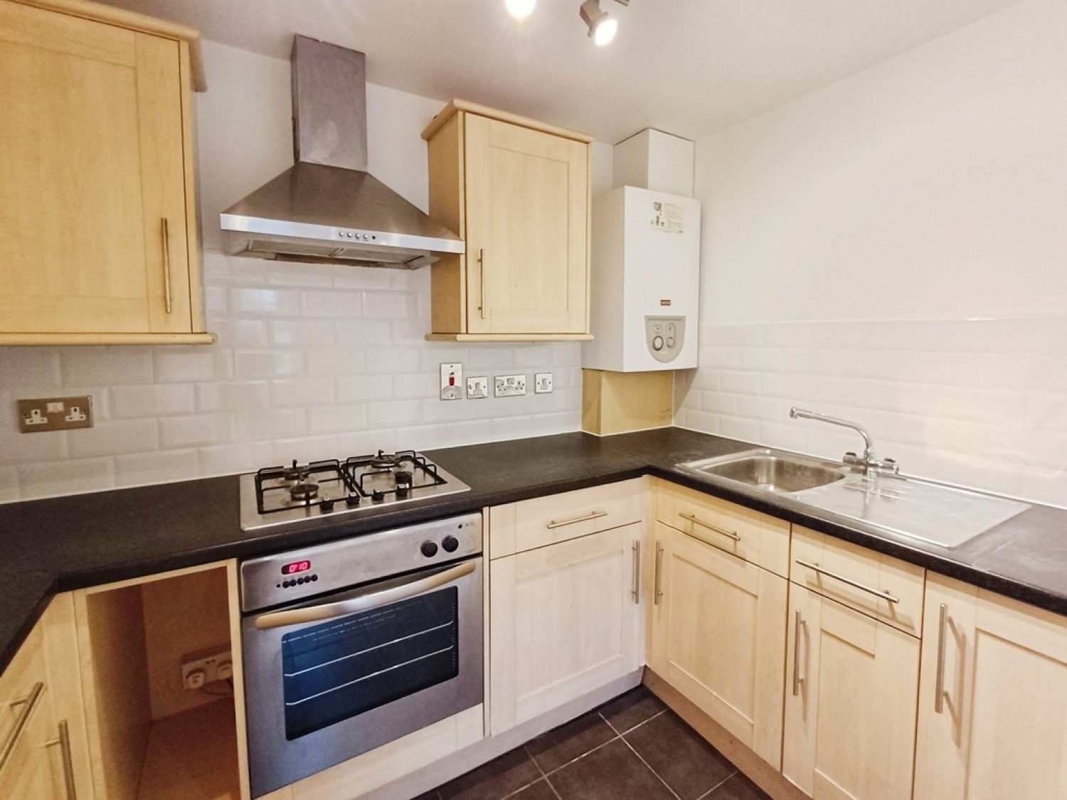 2 bedroom Flat for Letting St Albans Crescent, Bournemouth