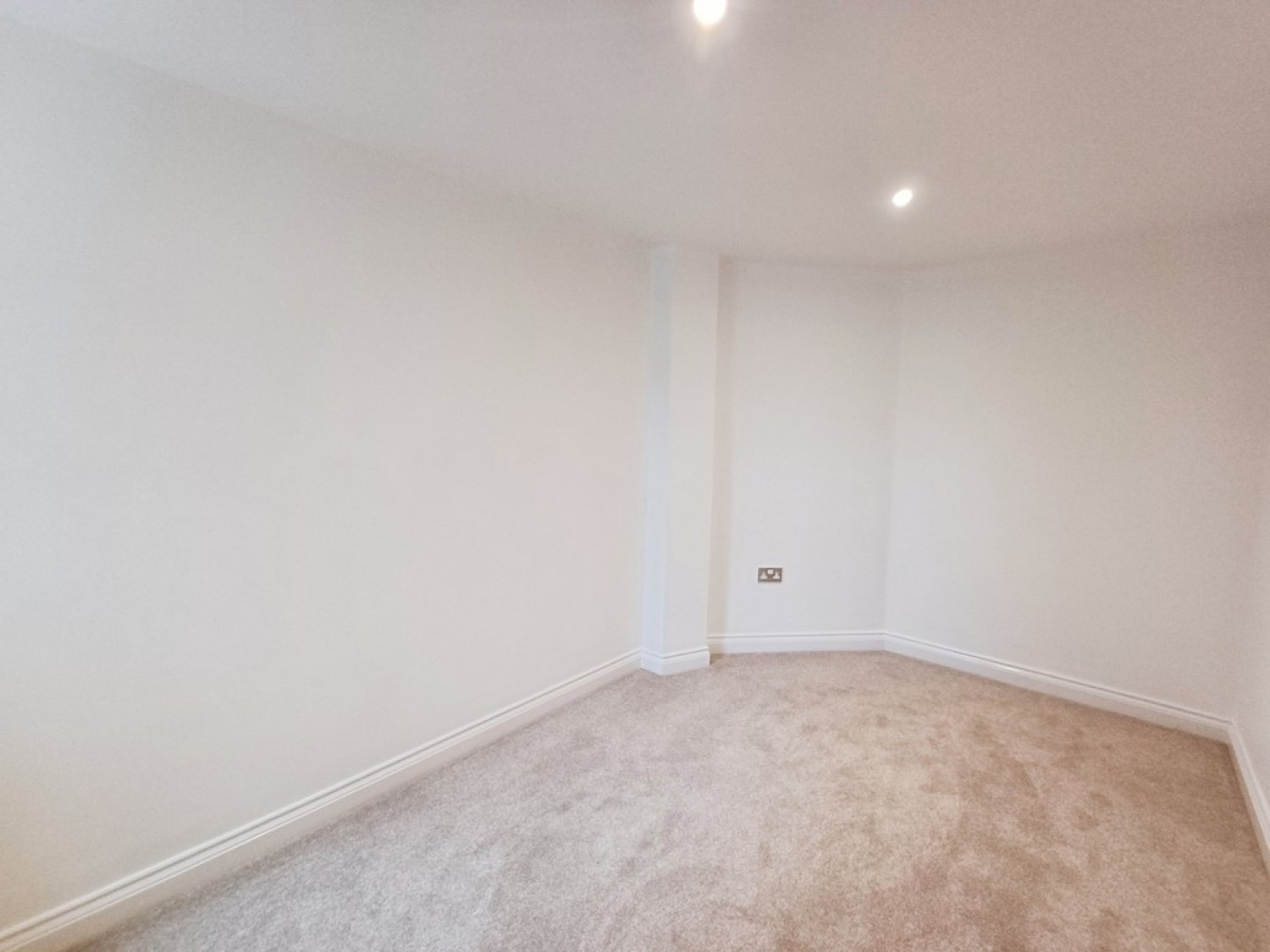2 bedroom Flat for Letting St Albans Crescent, Bournemouth