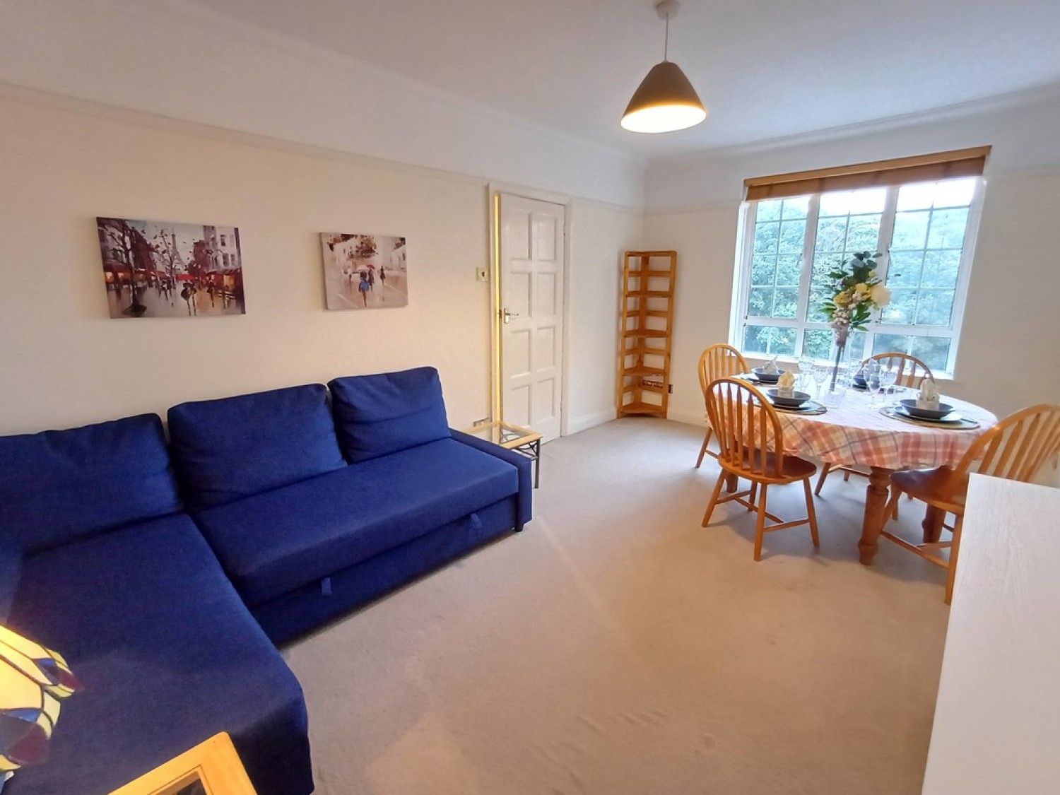 2 bedroom Flat for Letting Sea Road, Bournemouth