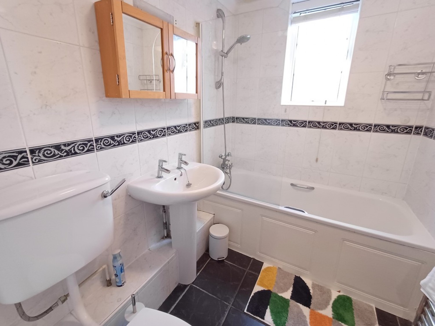 2 bedroom Flat for Letting Sea Road, Bournemouth