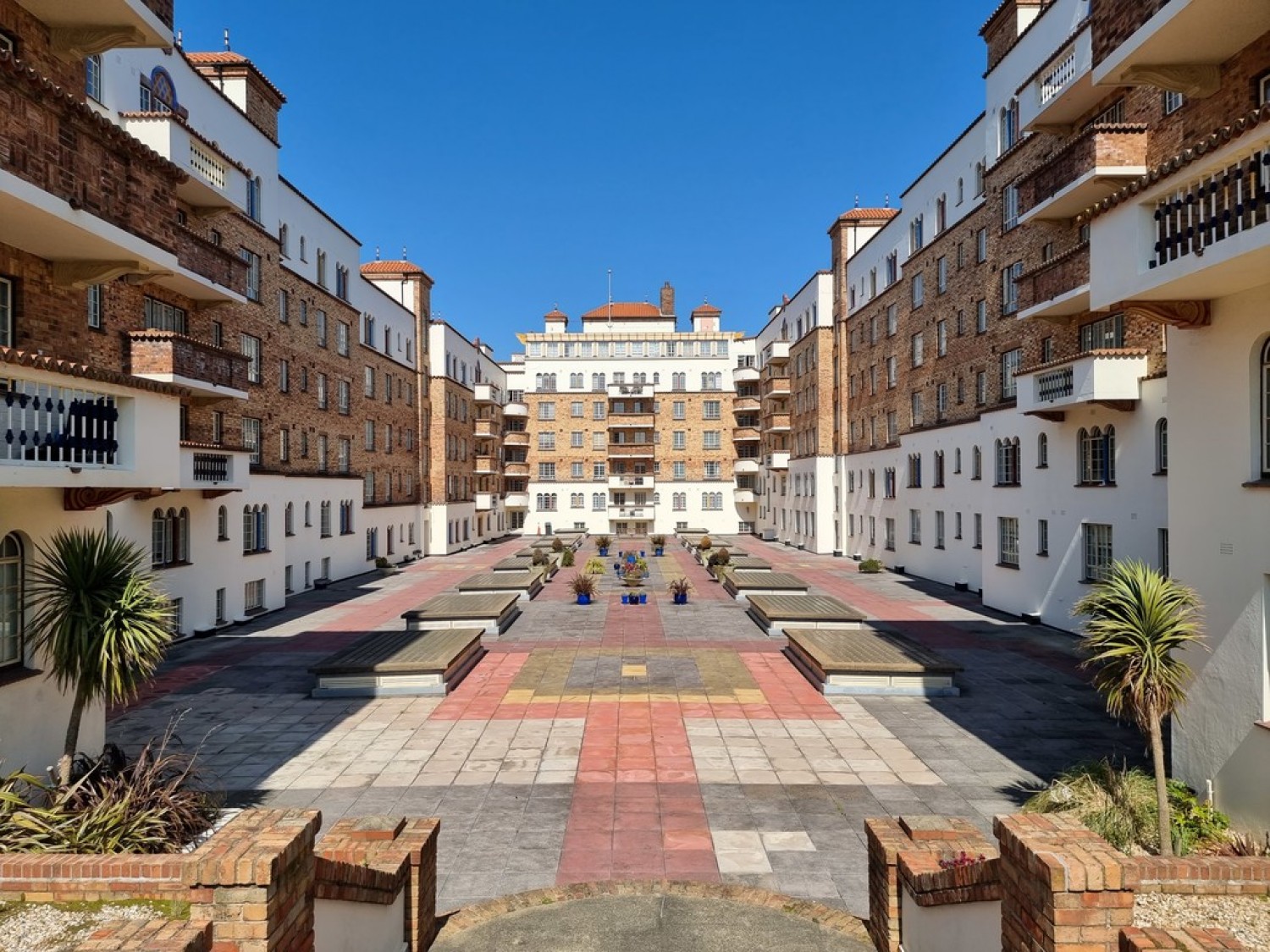 2 bedroom Flat in Sea Road, Bournemouth