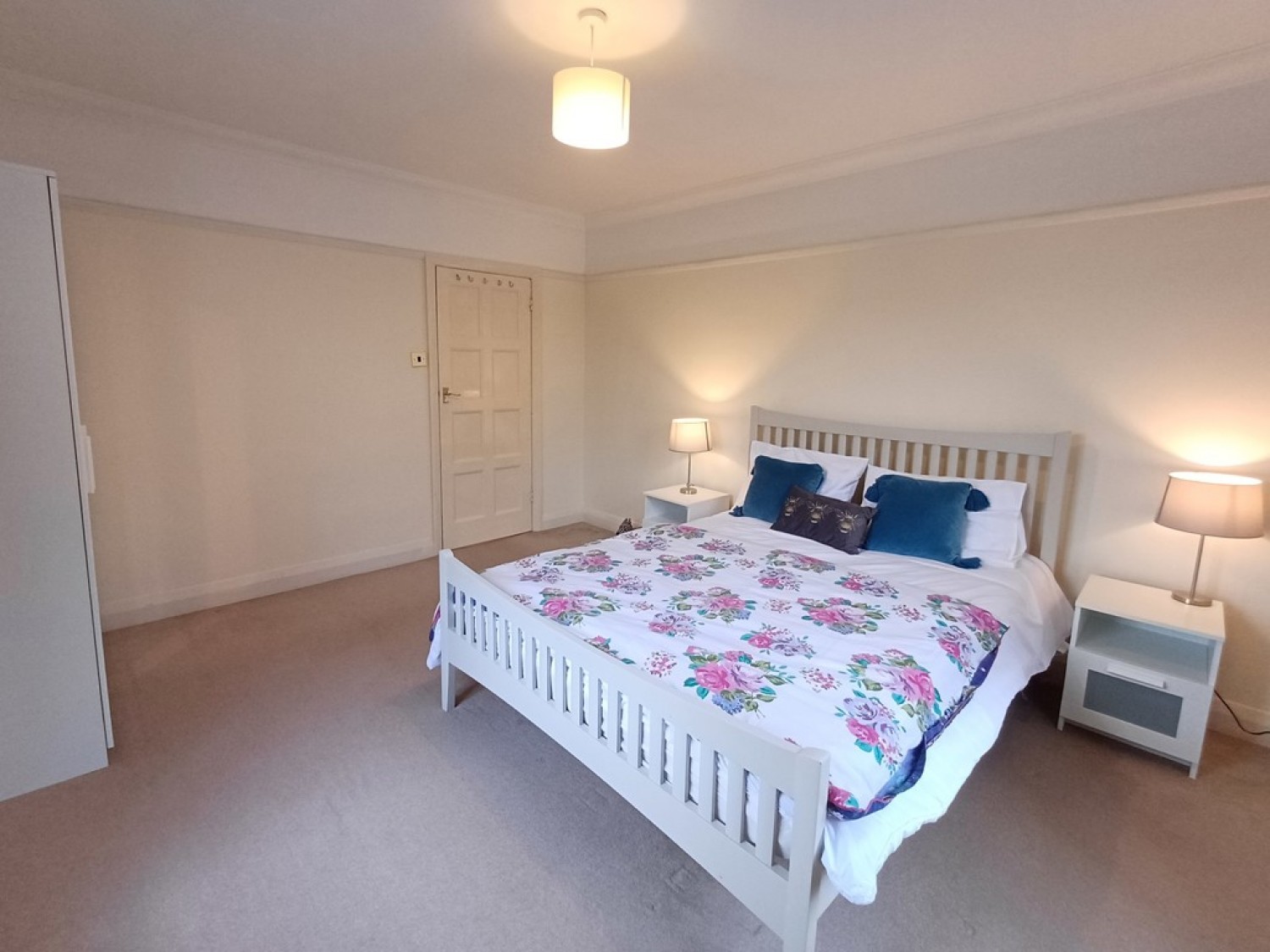 2 bedroom Flat for Letting Sea Road, Bournemouth