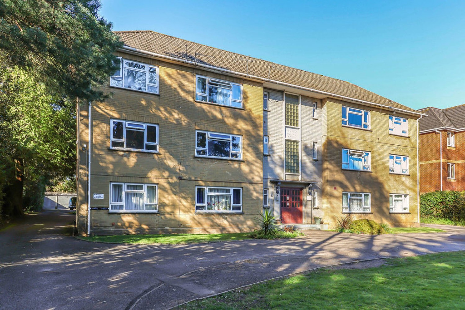 2 bedroom Flat for Sale Richmond Park Road, Bournemouth