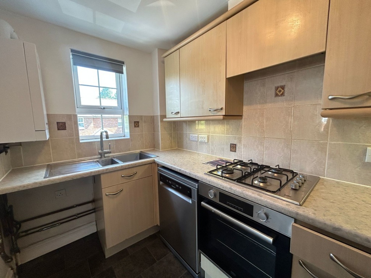 2 bedroom Flat for Letting Dragoon Way, Christchurch