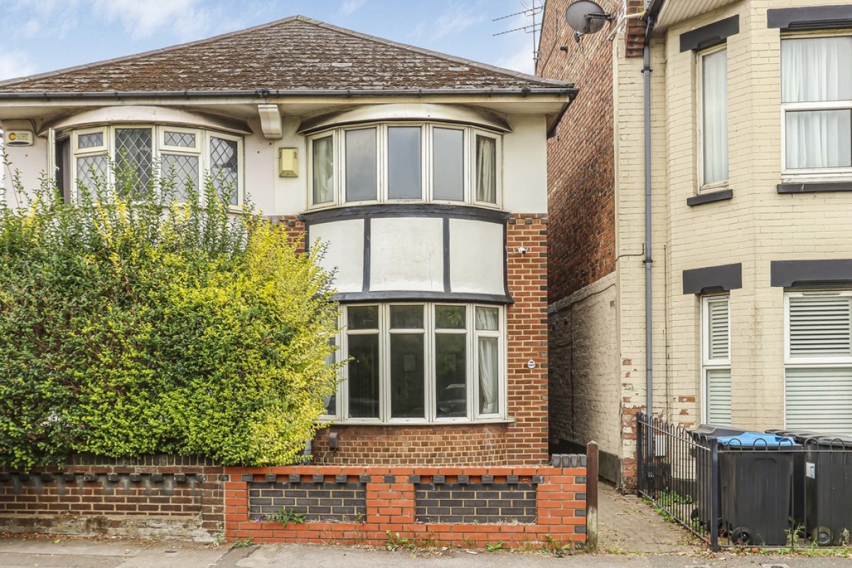 St Clements Road, Boscombe