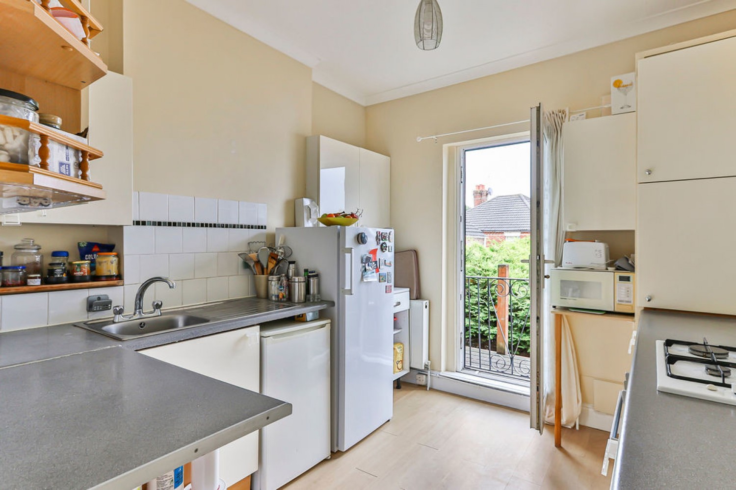 2 bedroom Flat in Portman Road, Boscombe