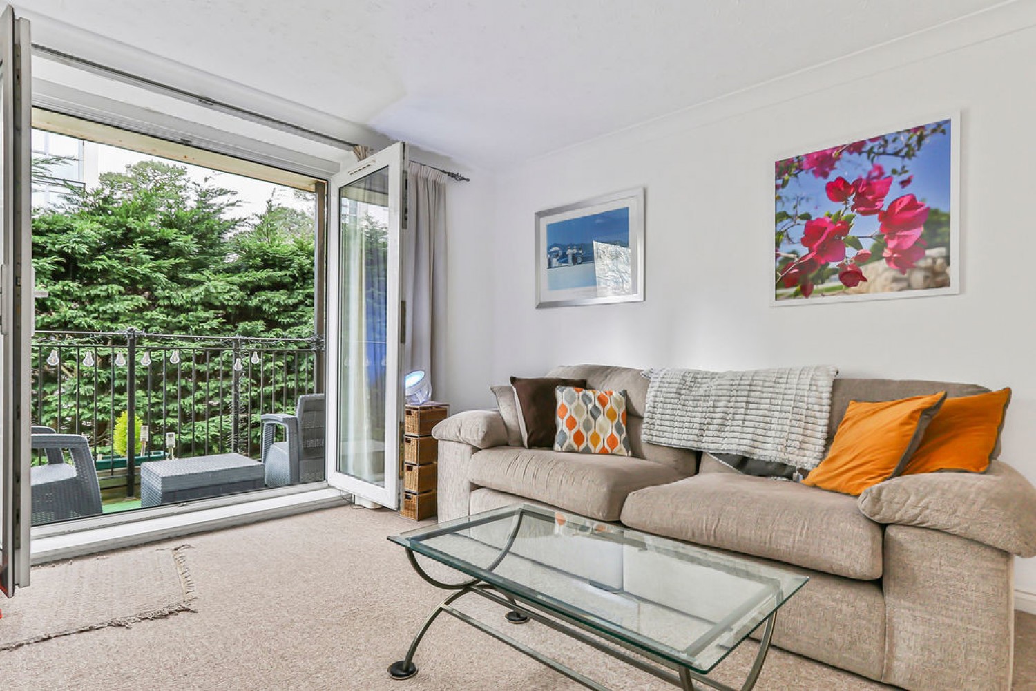 2 bedroom Flat for Letting St Peters Road, Bournemouth