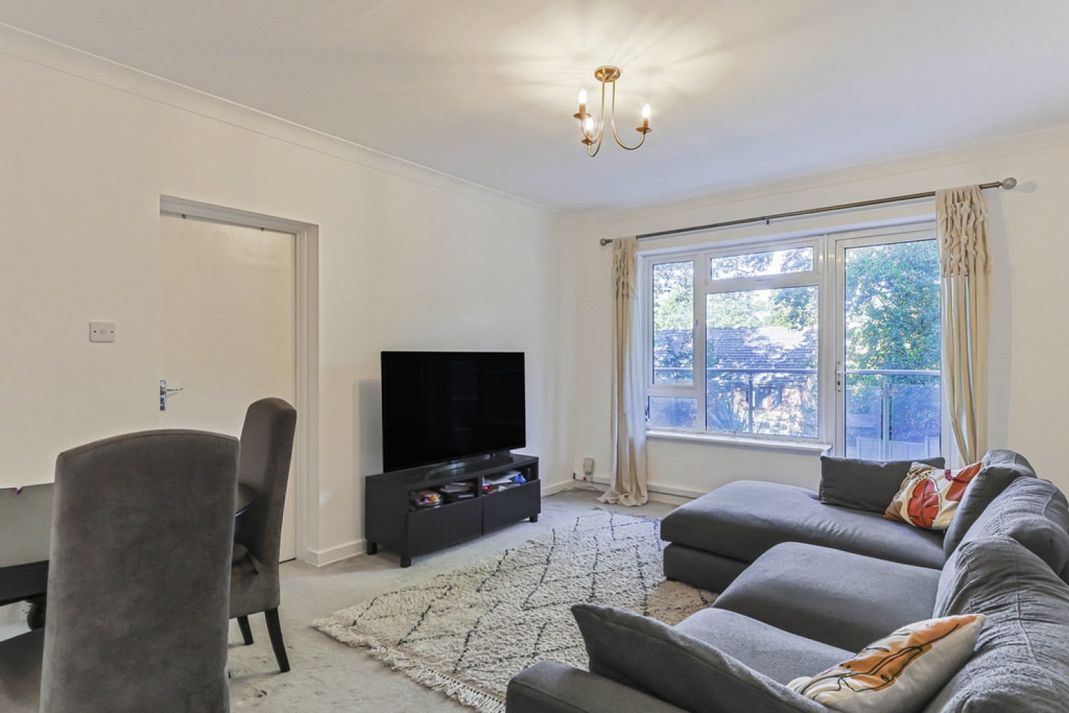 2 bedroom Flat in Madeira Road, Bournemouth