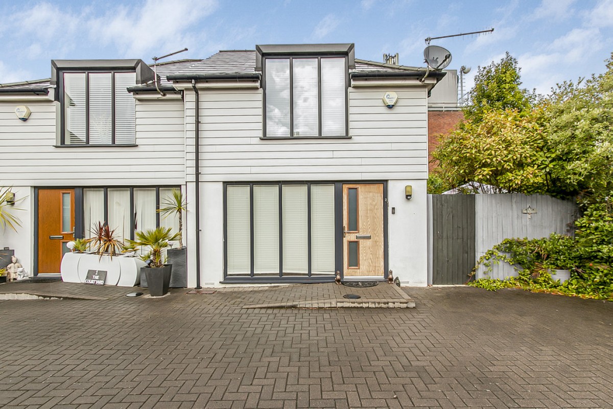 Gladstone Road West, Boscombe