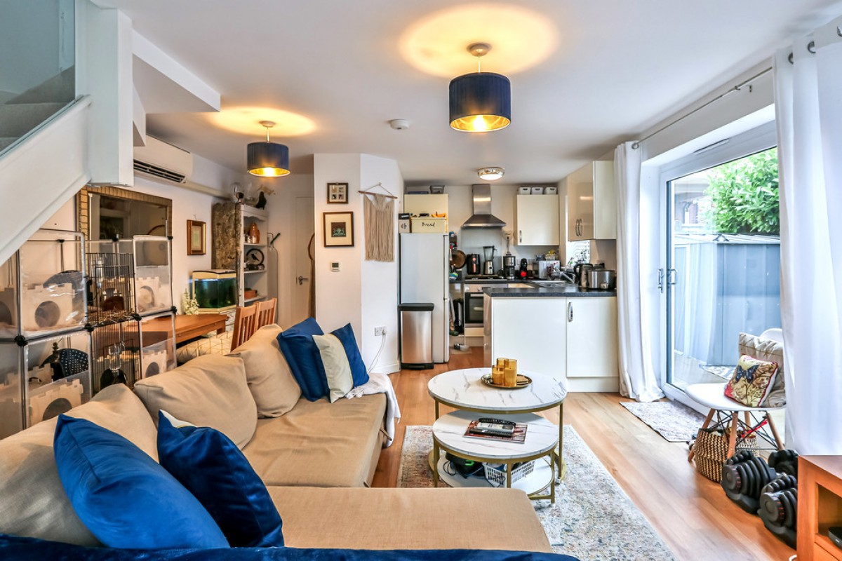 Gladstone Road West, Boscombe