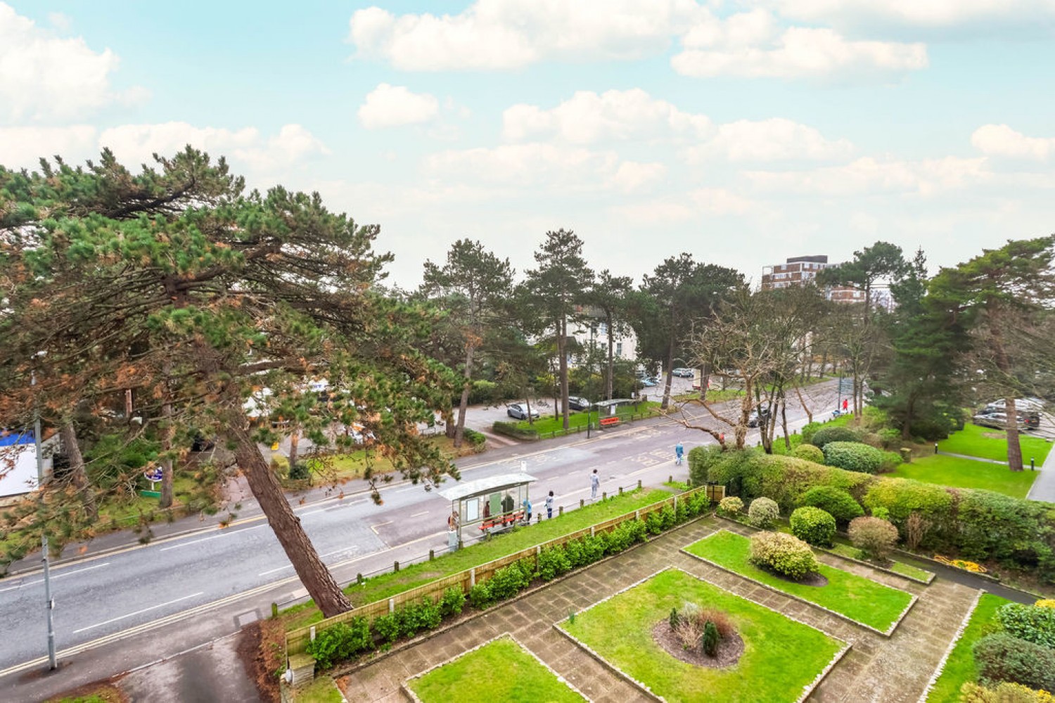 3 bedroom Flat in Bath Road, Bournemouth, Dorset