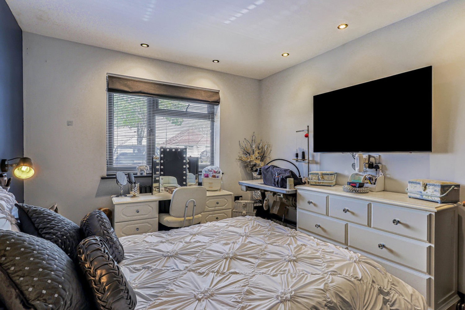 2 bedroom Bungalow for Sale Markham Avenue, Bournemouth