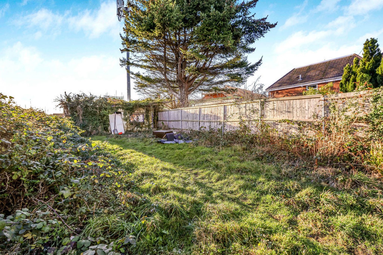 3 bedroom Land (Residential) for Sale Starlight Indian Cuisine