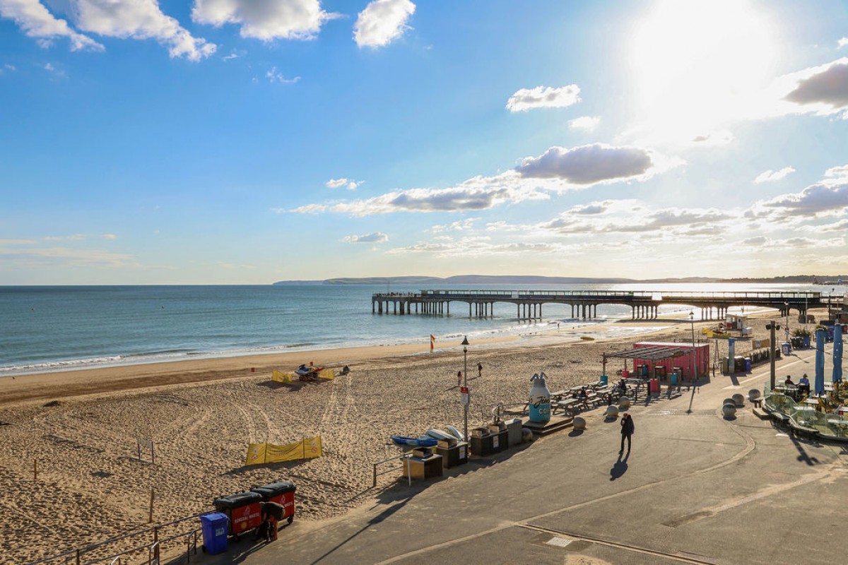 Overstrand, Bournemouth