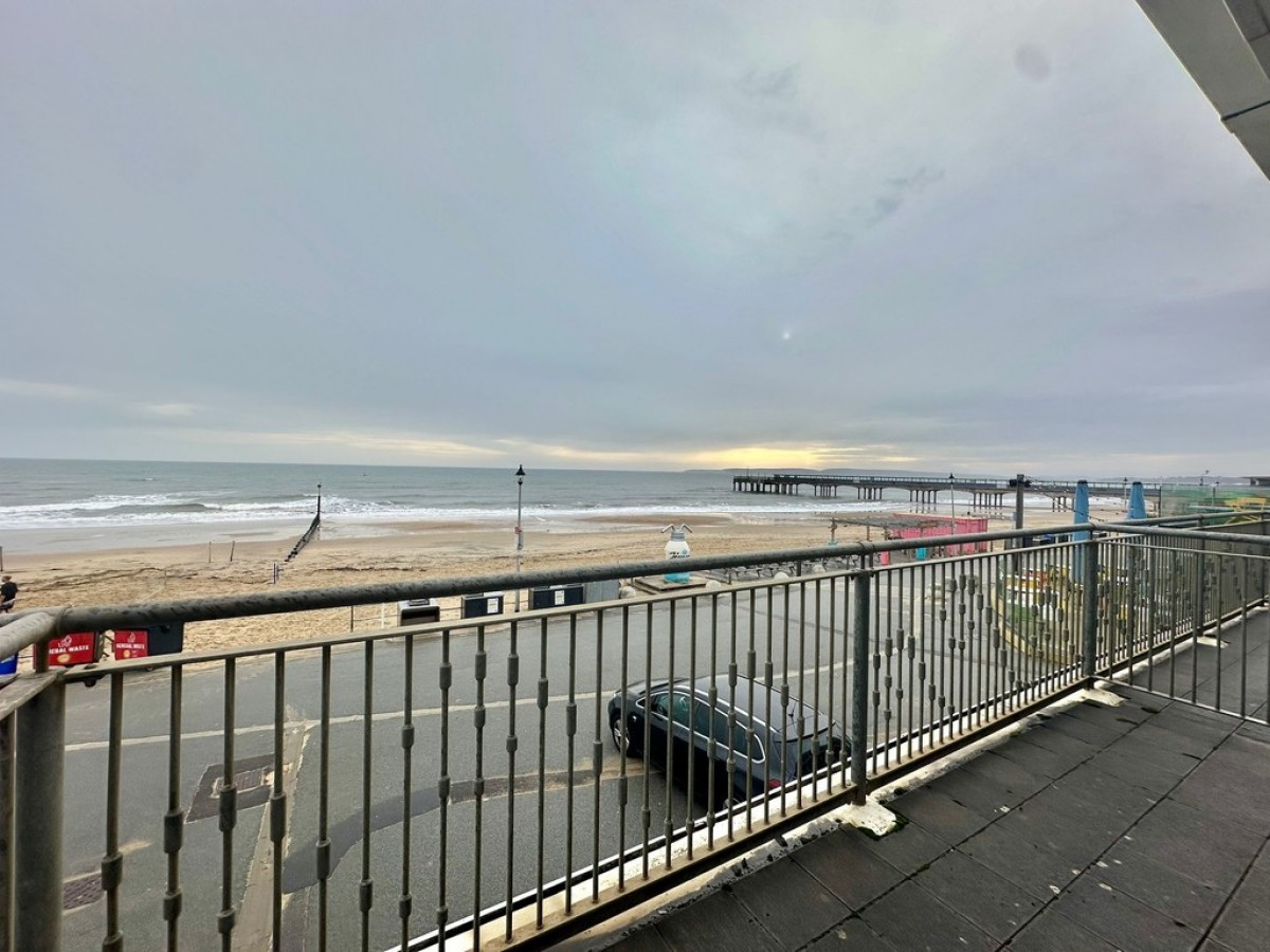 Overstrand, Bournemouth