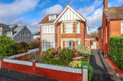 Bryanstone Road, Talbot Woods