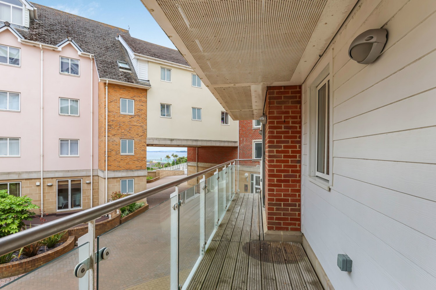 3 bedroom Flat for Sale Honeycombe Chine, Bournemouth