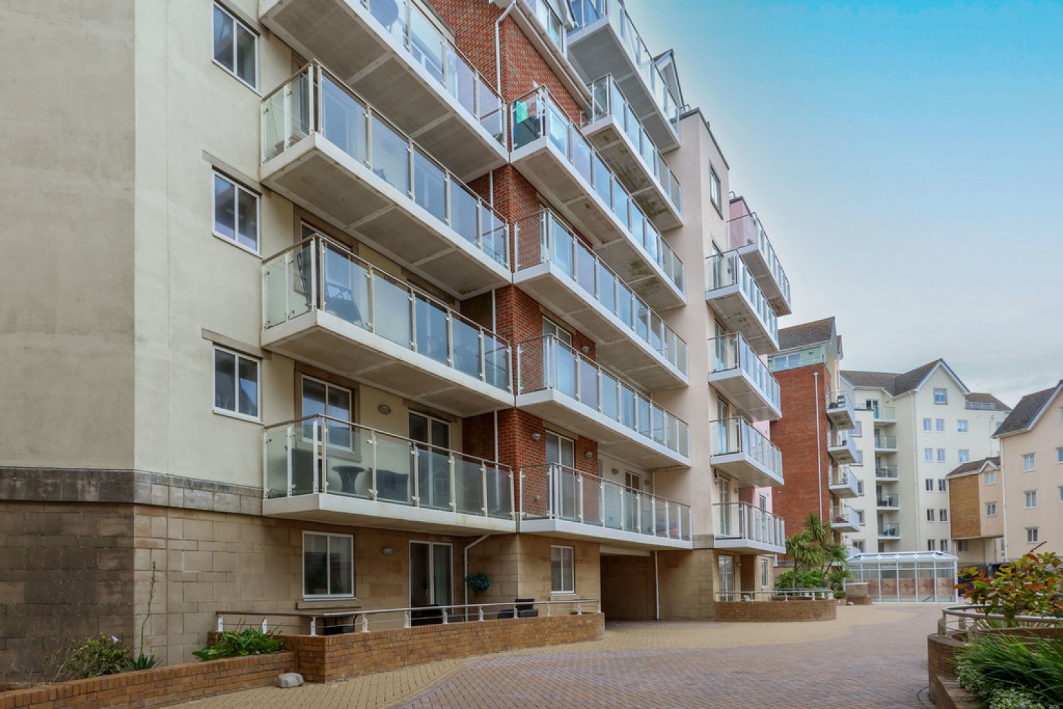 3 bedroom Flat for Sale Honeycombe Chine, Bournemouth
