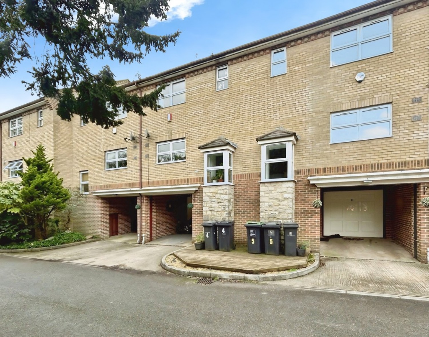 4 bedroom House in Wimborne Road, Bournemouth
