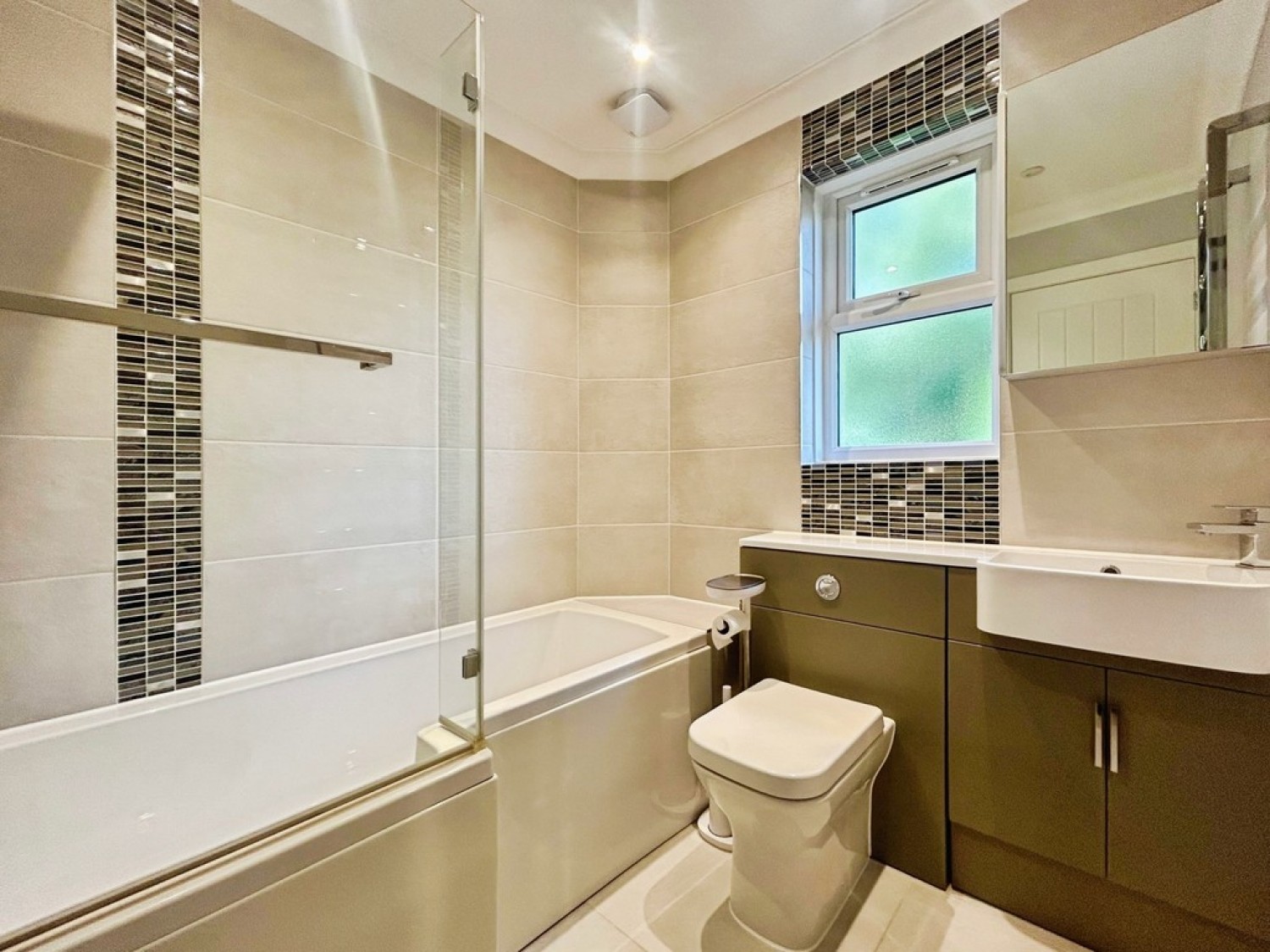 4 bedroom House in Wimborne Road, Bournemouth