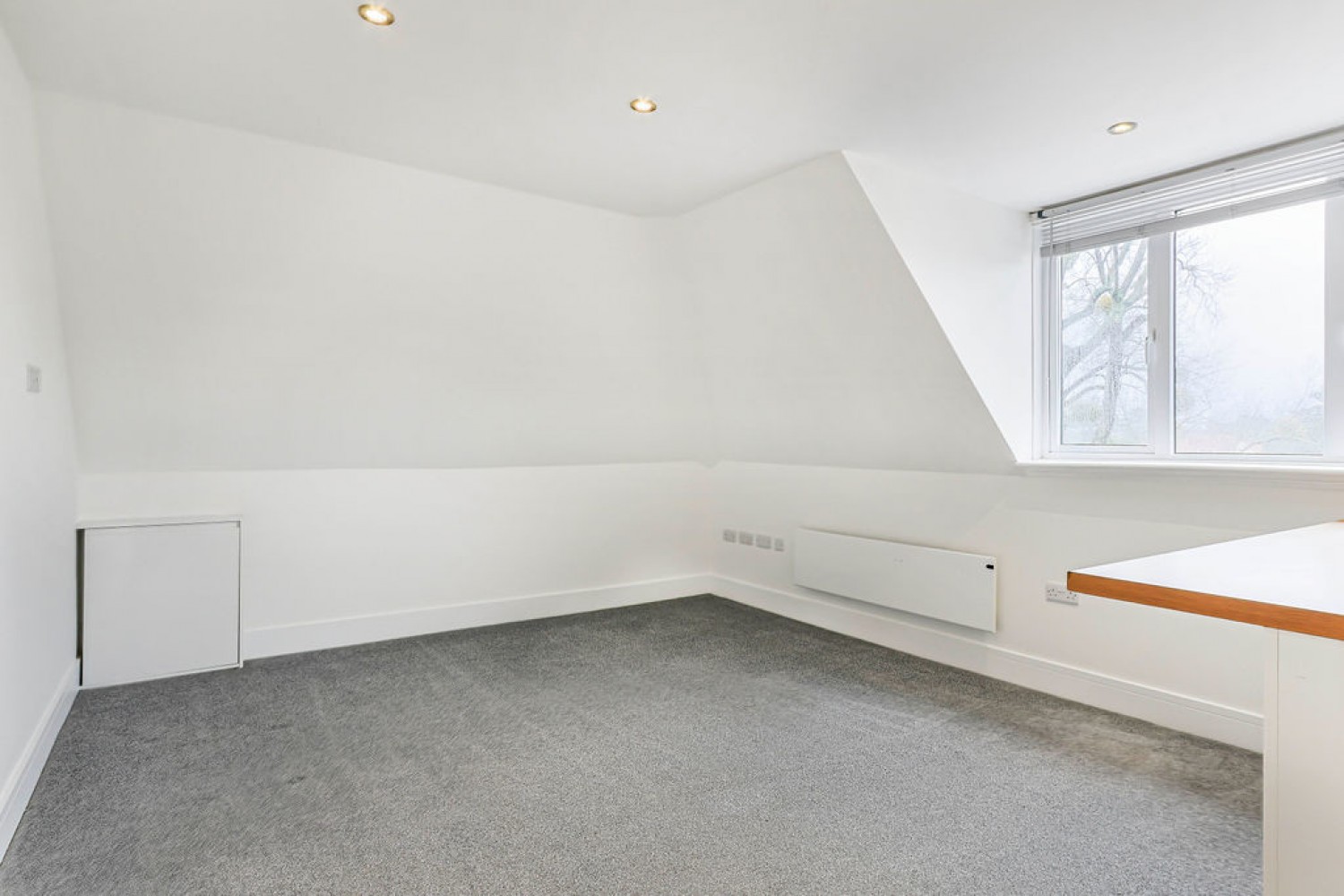 3 bedroom Flat in Heron Court Road, Bournemouth