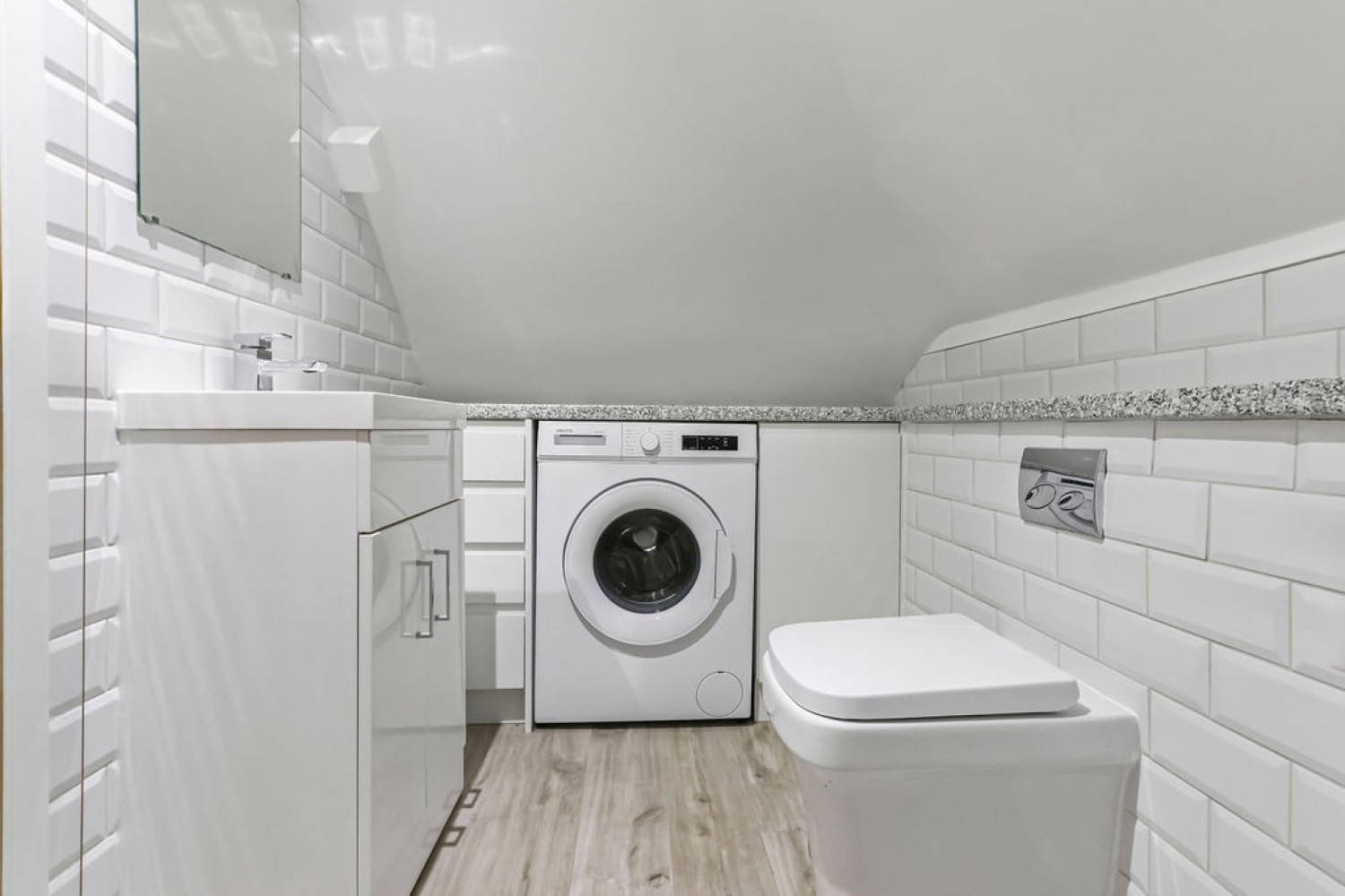 3 bedroom Flat in Heron Court Road, Bournemouth