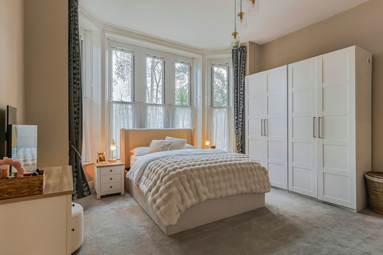 2 bedroom Flat in Bassett House, Knyveton Road