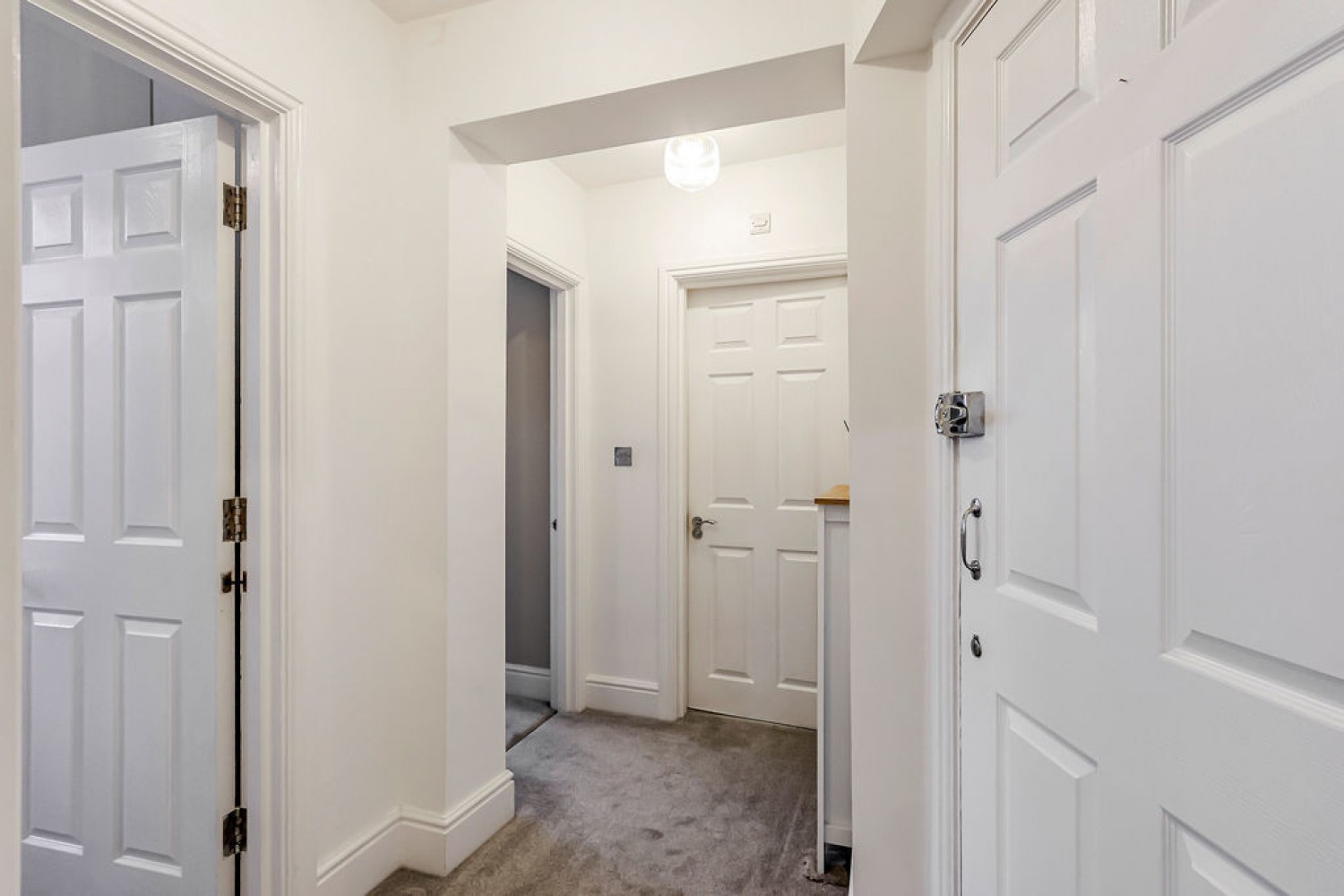 2 bedroom Flat in Bassett House, Knyveton Road