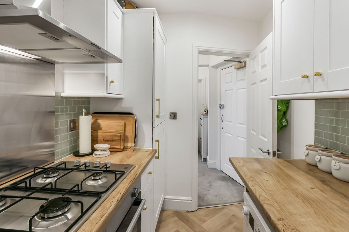 Bassett House, Knyveton Road