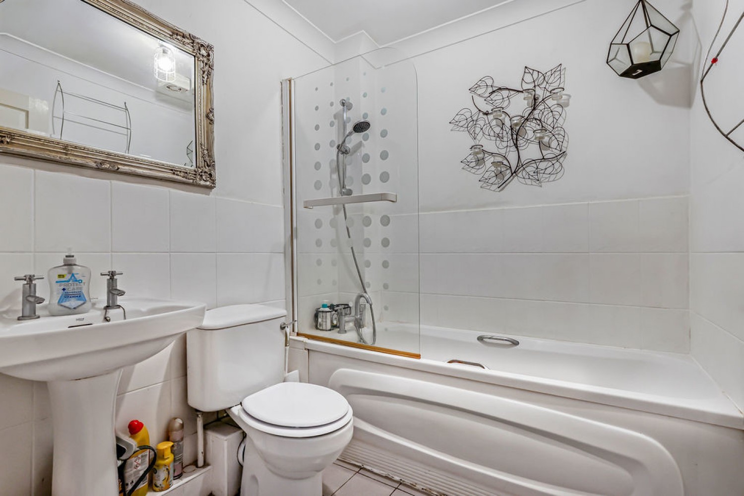 2 bedroom Flat for Sale Norwich Road, Bournemouth, Dorset