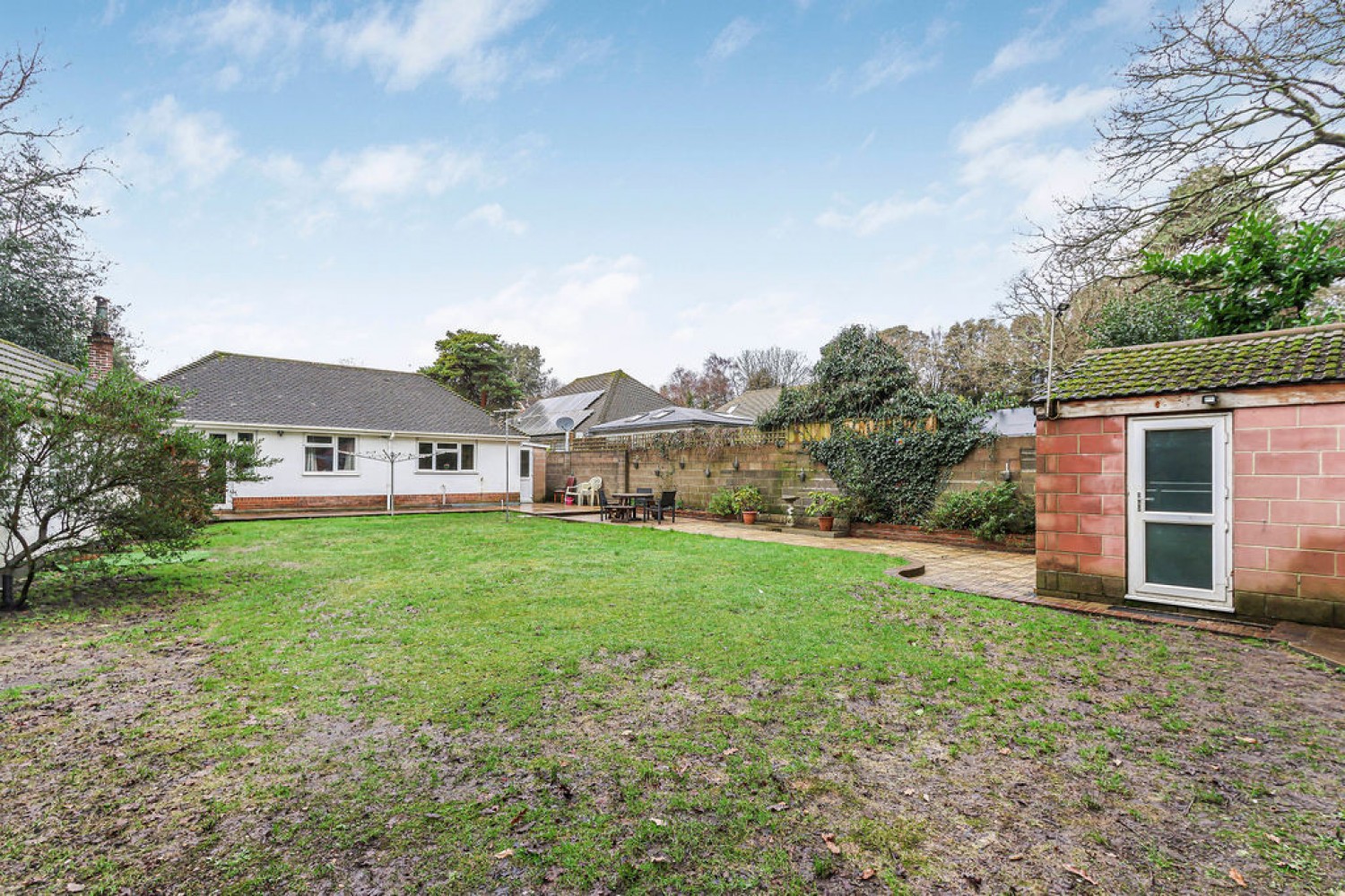 3 bedroom Bungalow in Archway Road, Poole
