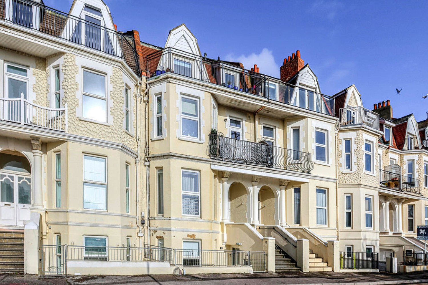 2 bedroom Flat for Sale Undercliff Road, Bournemouth