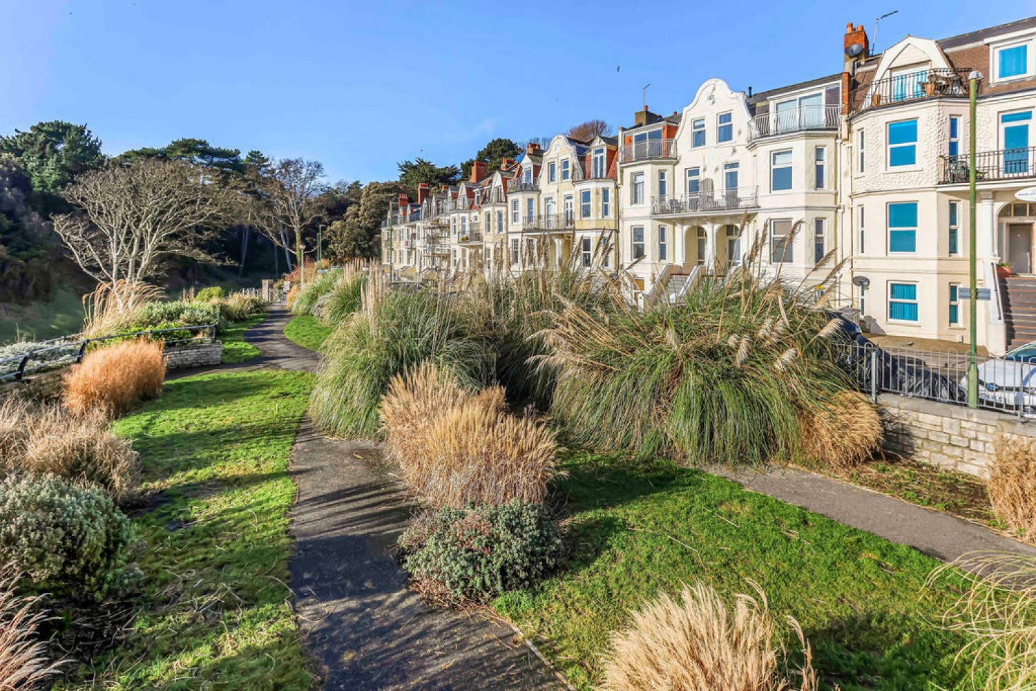 2 bedroom Flat for Sale Undercliff Road, Bournemouth