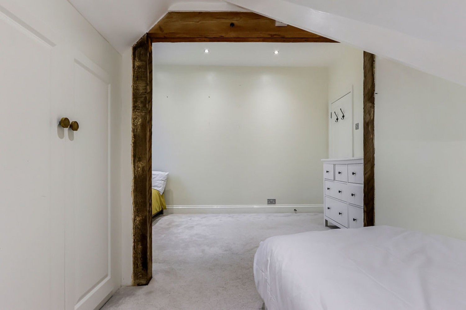 2 bedroom Flat for Sale Queens Park, Bournemouth, Dorset