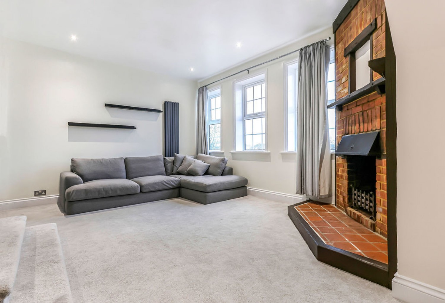 2 bedroom Flat for Sale Queens Park, Bournemouth, Dorset