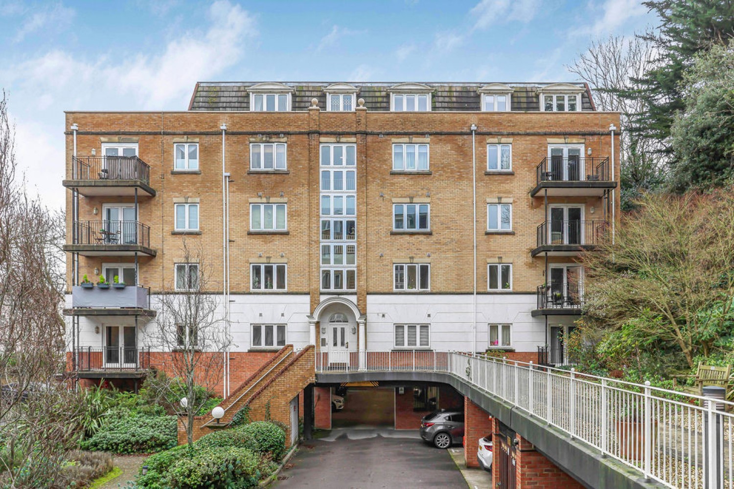 2 bedroom Flat in St Peters Road, Bournemouth