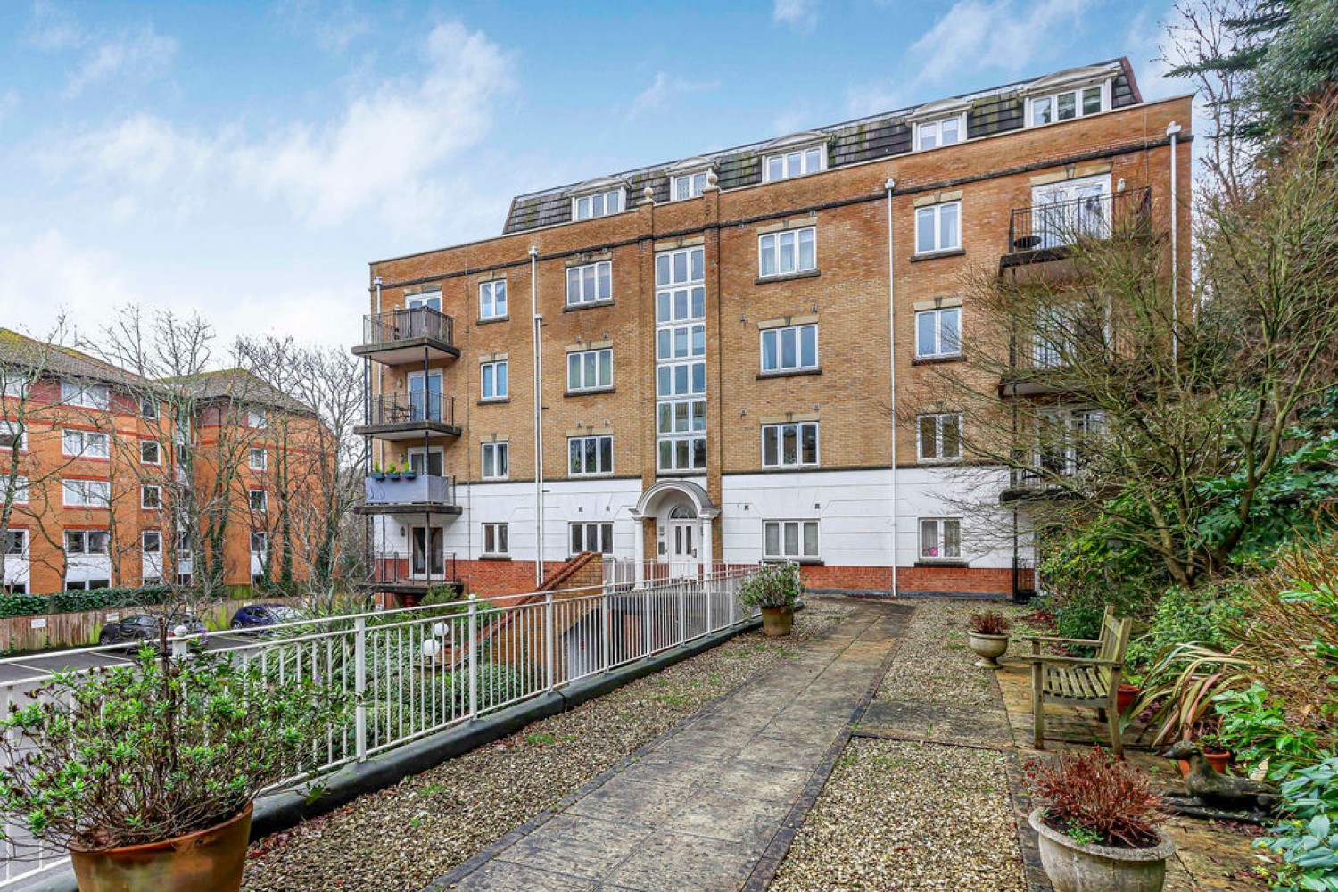 2 bedroom Flat for Sale St Peters Road, Bournemouth