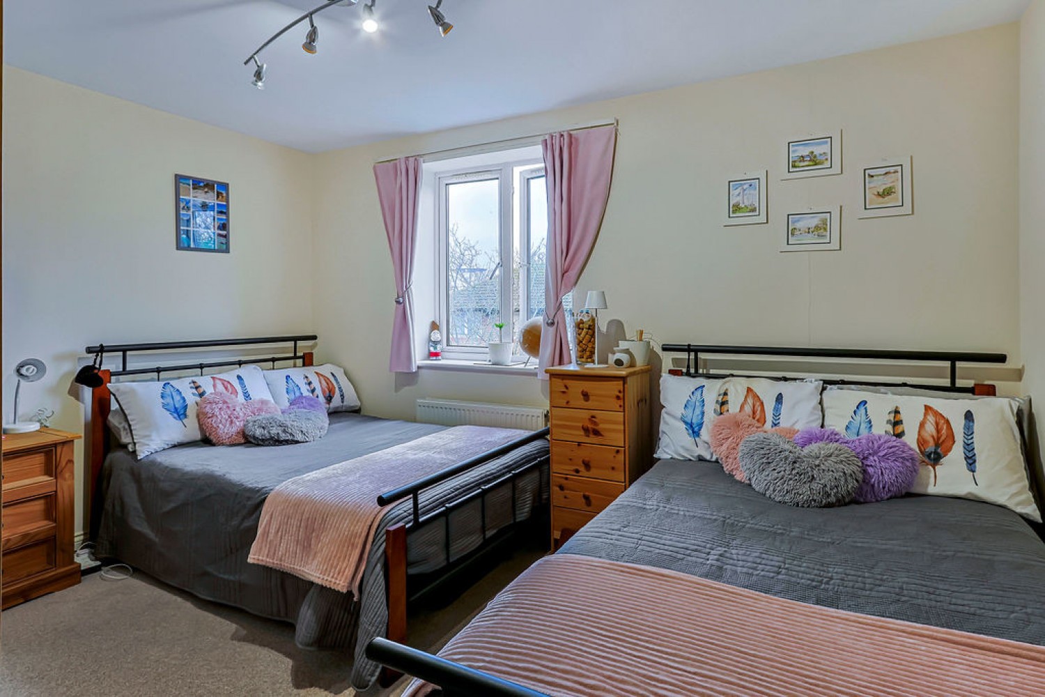 2 bedroom Flat in St Peters Road, Bournemouth