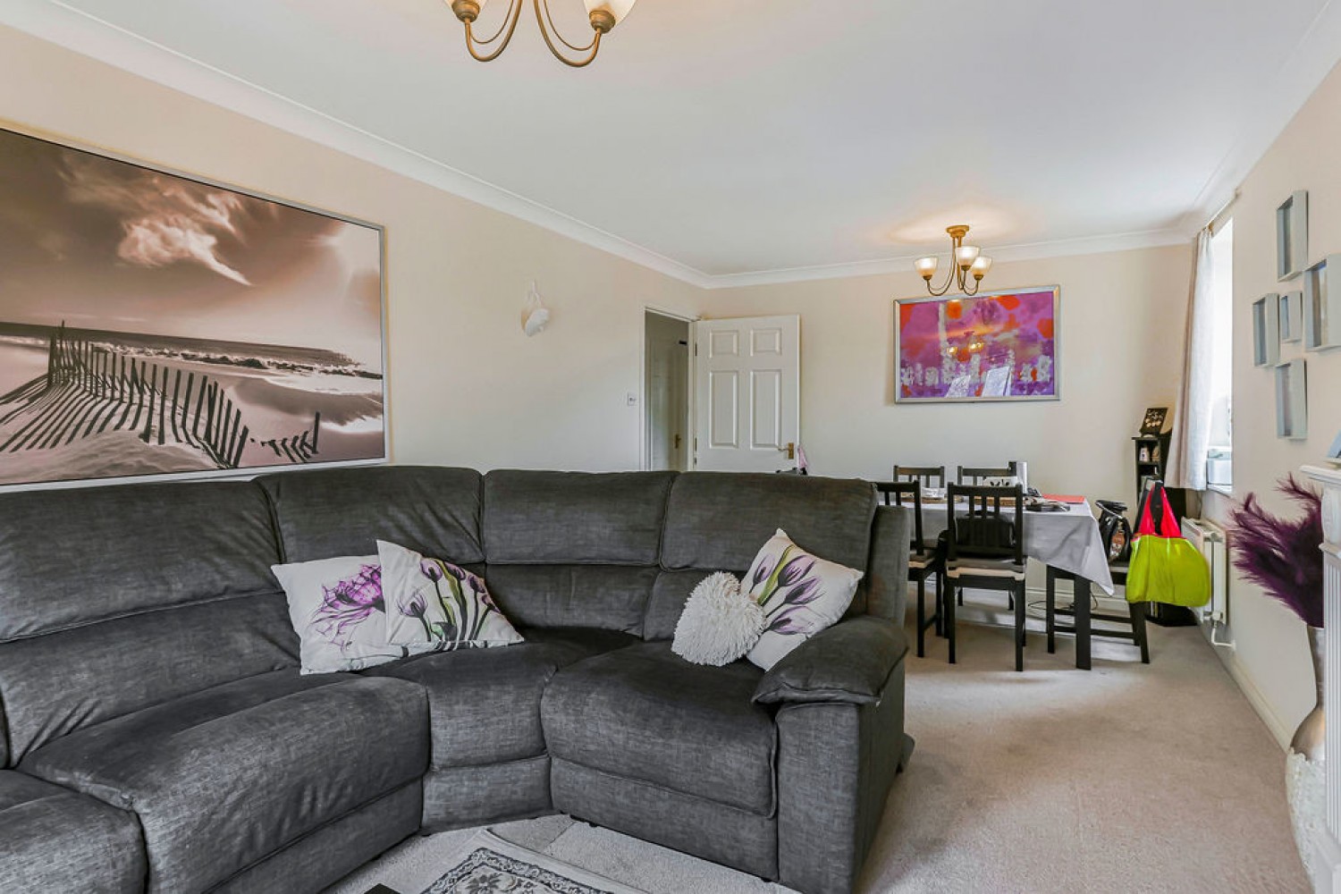 2 bedroom Flat in St Peters Road, Bournemouth