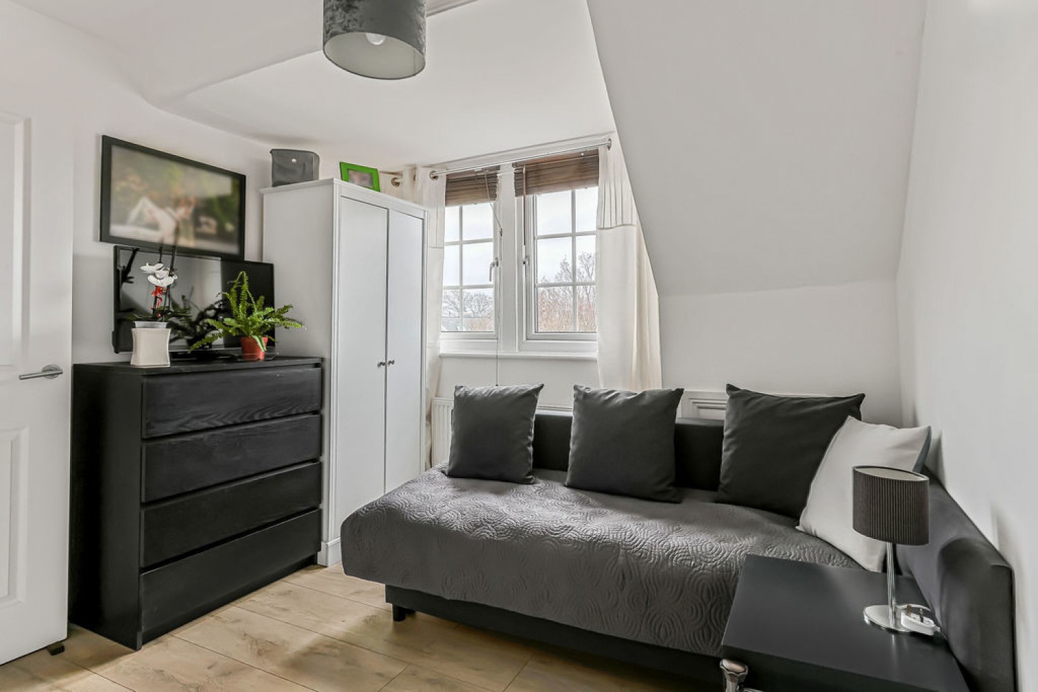 2 bedroom Flat for Sale Christchurch Road, Bournemouth