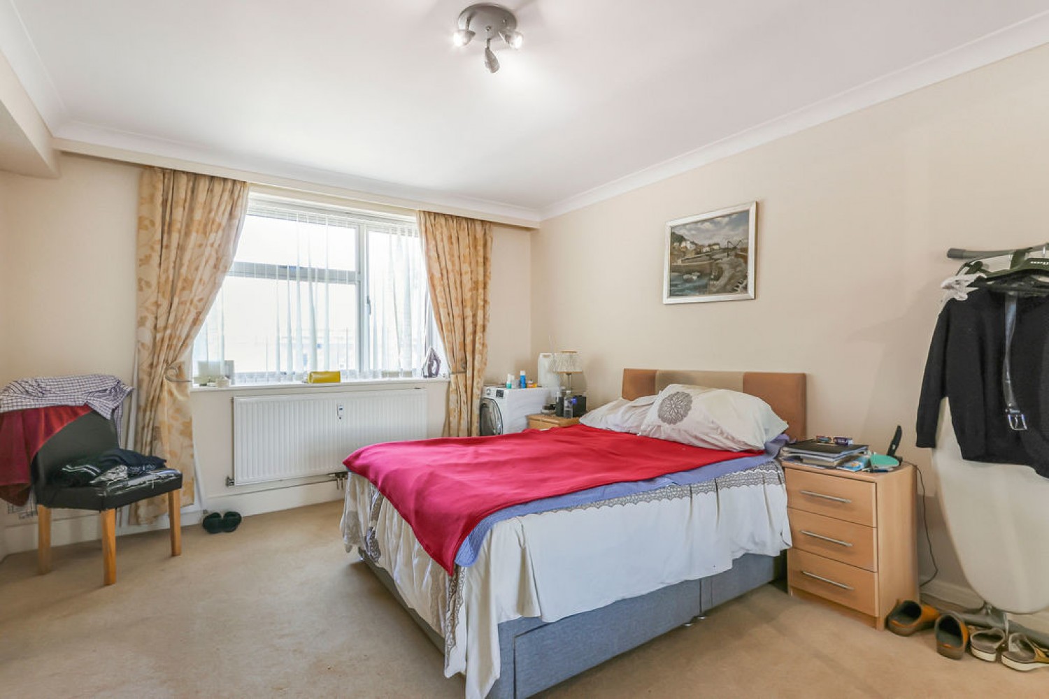 3 bedroom Flat for Sale Bournemouth, Dorset