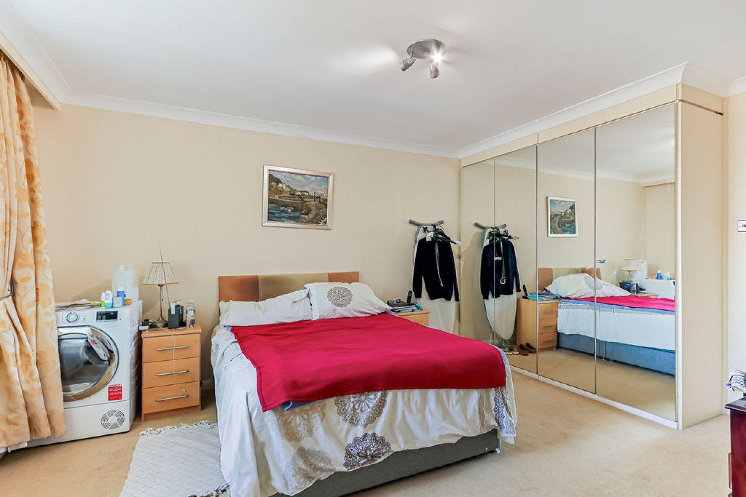 3 bedroom Flat for Sale Bournemouth, Dorset