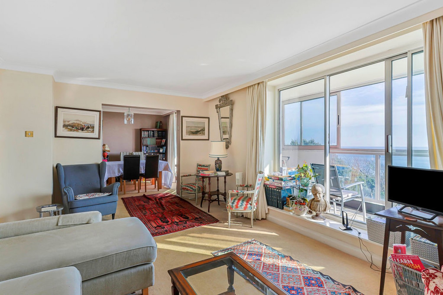 3 bedroom Flat for Sale Bournemouth, Dorset