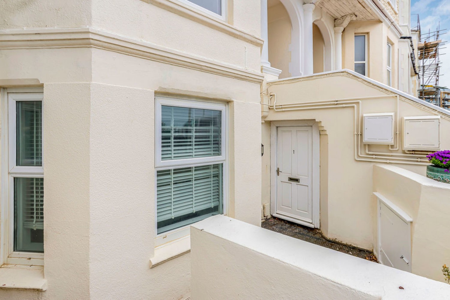 2 bedroom Flat for Sale Undercliff Road, Bournemouth