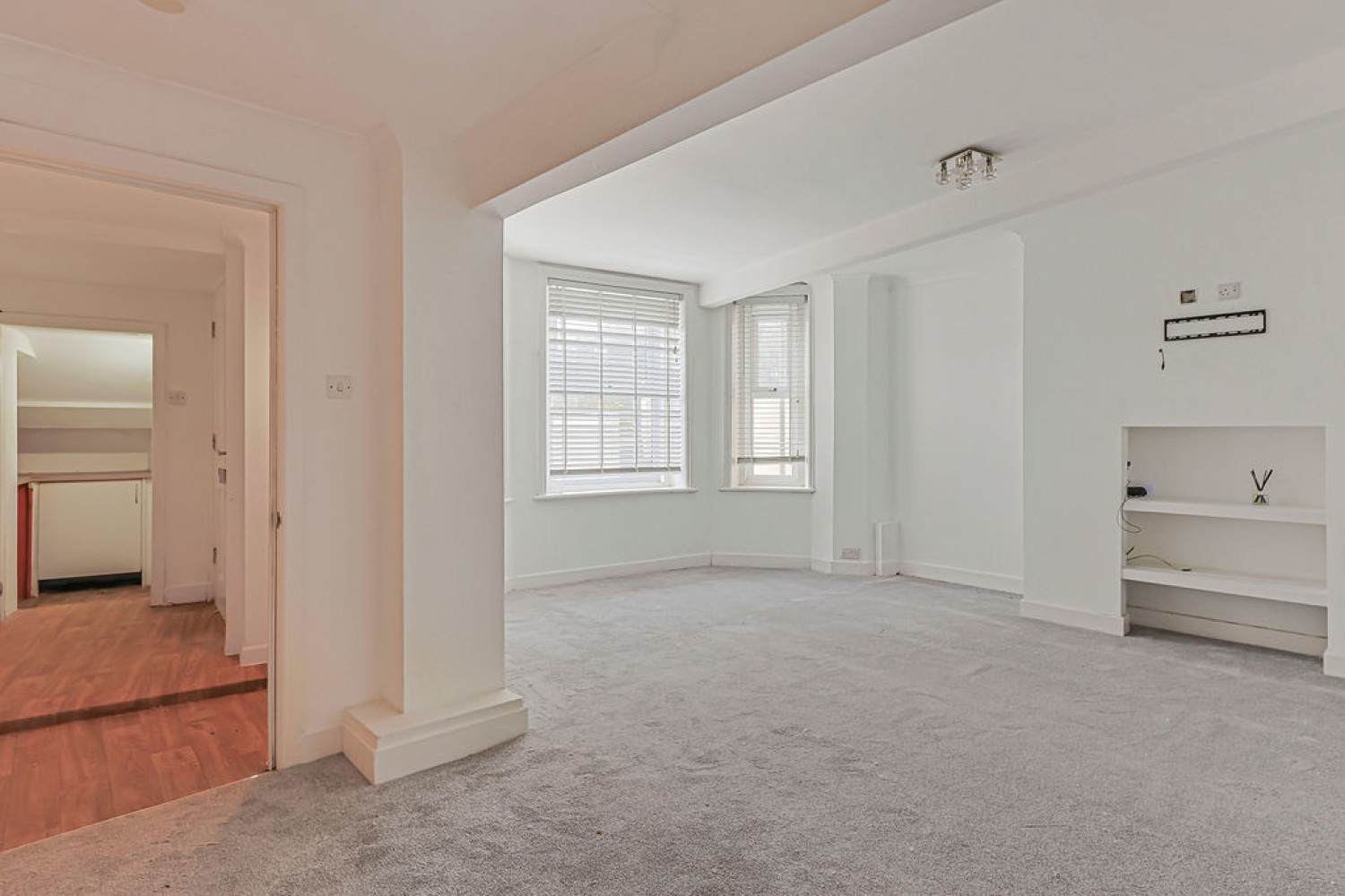 2 bedroom Flat for Sale Undercliff Road, Bournemouth