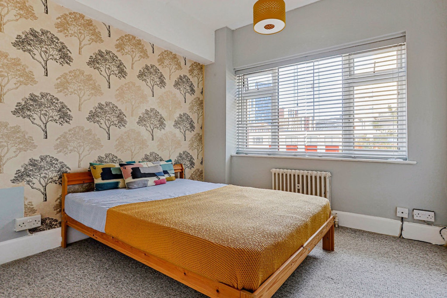 2 bedroom Flat for Sale Christchurch Road, Bournemouth