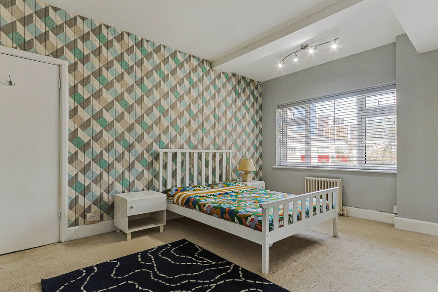 2 bedroom Flat for Sale Christchurch Road, Bournemouth