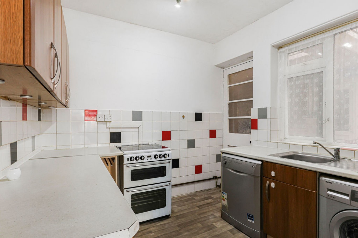 2 bedroom Flat for Sale Christchurch Road, Bournemouth